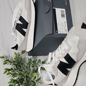 New Balance 237 White Grey Women's Sz 7.5